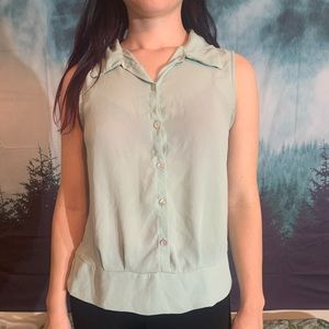 Sleeveless button up blouse